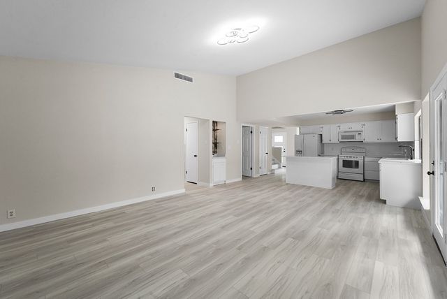 2723 Colonial Drive, Carrollton, TX 75007