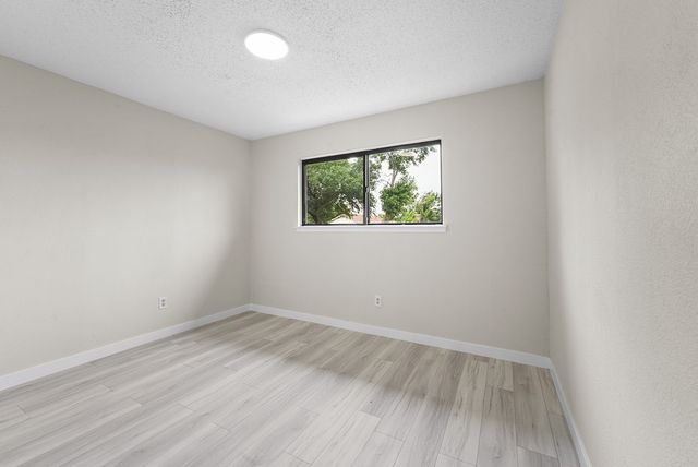 2723 Colonial Drive, Carrollton, TX 75007