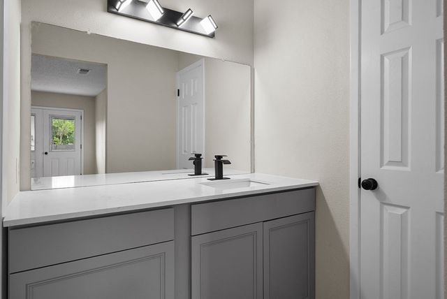 2723 Colonial Drive, Carrollton, TX 75007