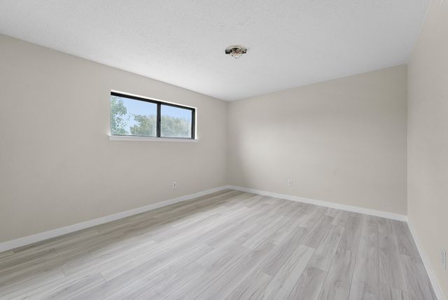 2723 Colonial Drive, Carrollton, TX 75007