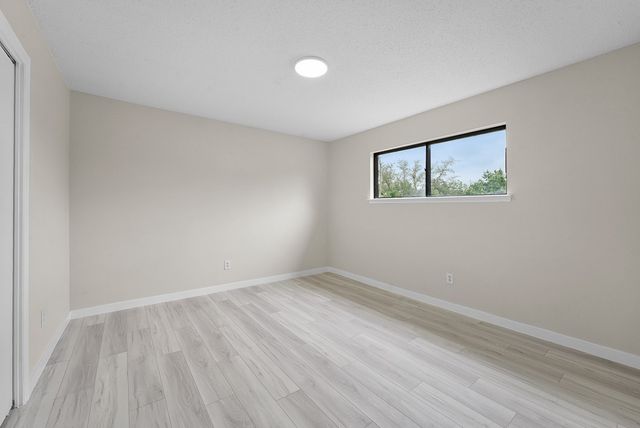 2723 Colonial Drive, Carrollton, TX 75007