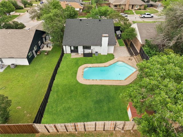 2723 Colonial Drive, Carrollton, TX 75007