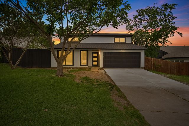 2723 Colonial Drive, Carrollton, TX 75007