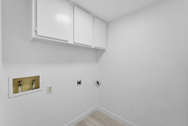 2723 Colonial Drive, Carrollton, TX 75007