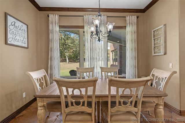 579 Chateau Bend, Ardmore, OK 73401