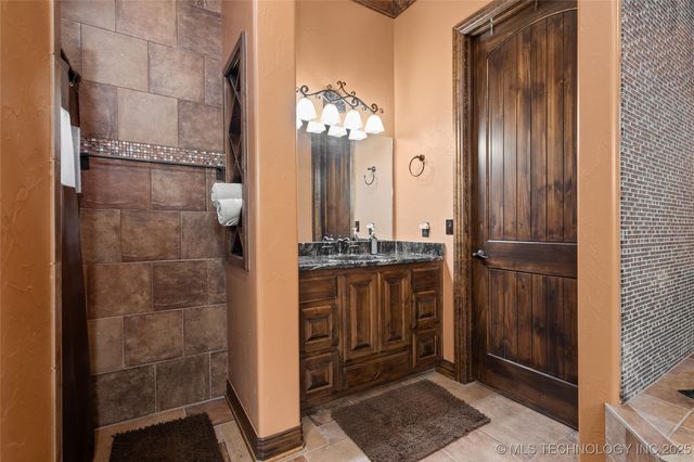 579 Chateau Bend, Ardmore, OK 73401