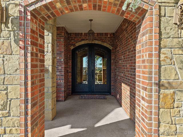 579 Chateau Bend, Ardmore, OK 73401