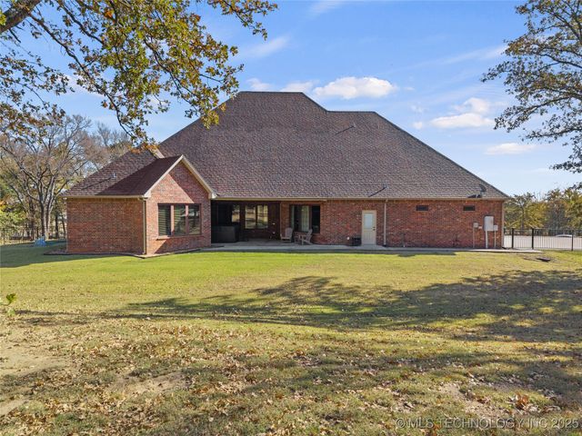 579 Chateau Bend, Ardmore, OK 73401