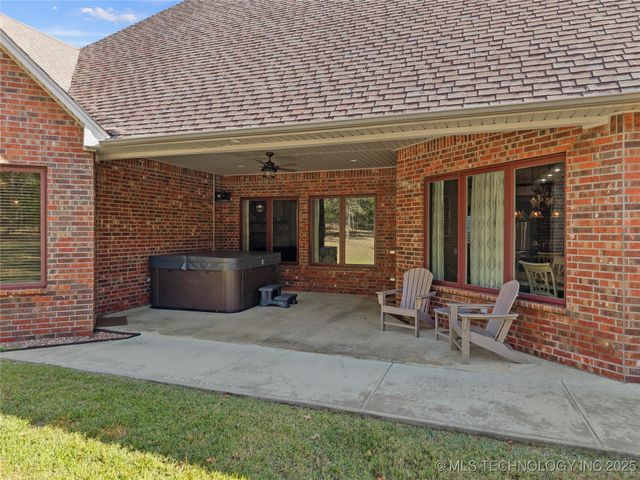 579 Chateau Bend, Ardmore, OK 73401