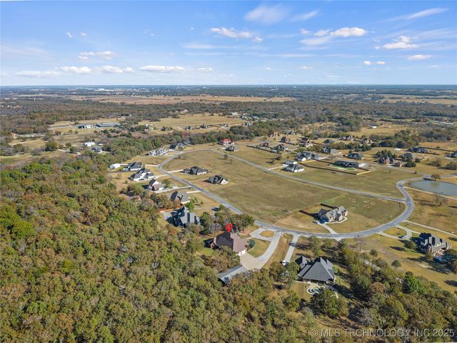 579 Chateau Bend, Ardmore, OK 73401