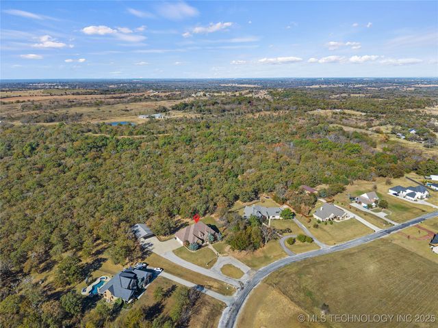 579 Chateau Bend, Ardmore, OK 73401