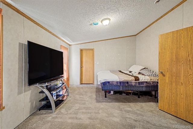 4211 E 100th Avenue, Thornton, CO 80229
