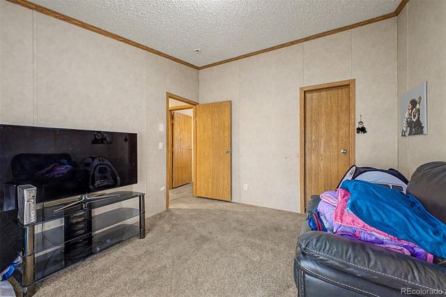 4211 E 100th Avenue, Thornton, CO 80229