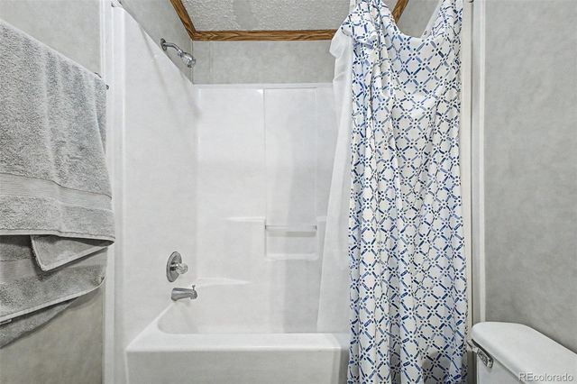 4211 E 100th Avenue, Thornton, CO 80229