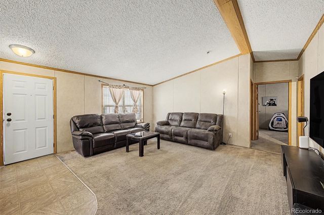 4211 E 100th Avenue, Thornton, CO 80229