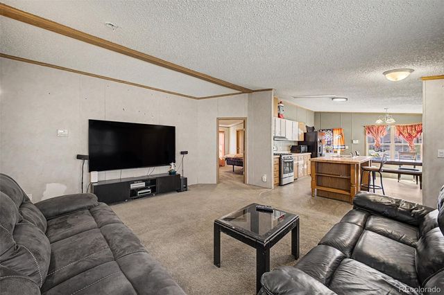 4211 E 100th Avenue, Thornton, CO 80229