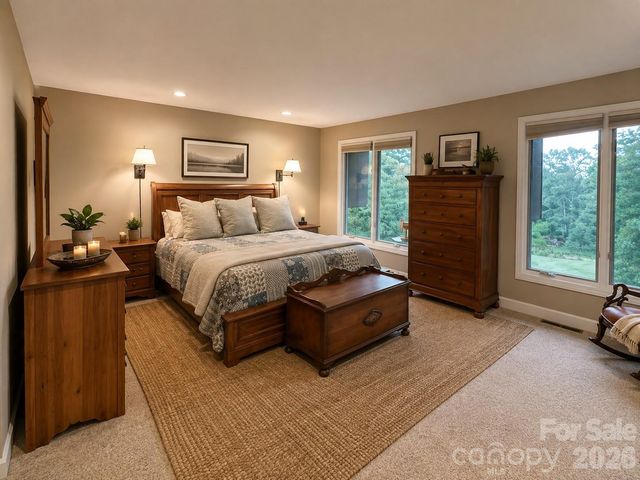 4821 Elmhurst Drive NE, Hickory, NC 28601