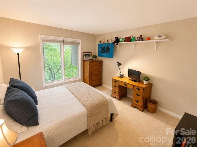 4821 Elmhurst Drive NE, Hickory, NC 28601
