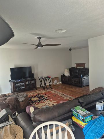 315 colwyn, San Antonio, TX 78216