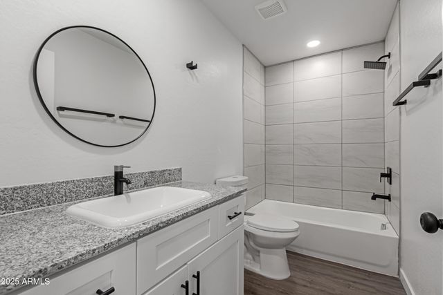 149 N 88th Place B, Mesa, AZ 85207