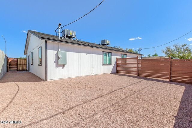 149 N 88th Place B, Mesa, AZ 85207