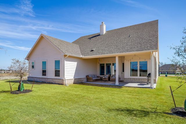 445 Guadalupe Lane, Springtown, TX 76082