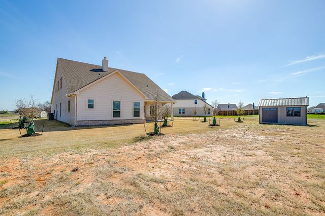 445 Guadalupe Lane, Springtown, TX 76082