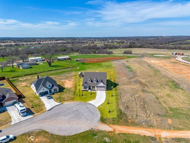 445 Guadalupe Lane, Springtown, TX 76082