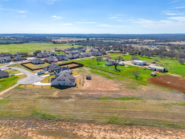 445 Guadalupe Lane, Springtown, TX 76082