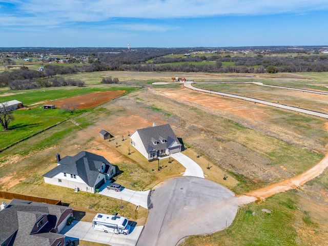 445 Guadalupe Lane, Springtown, TX 76082