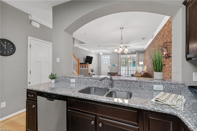 8175 Captains WAY, Norfolk, VA 23518