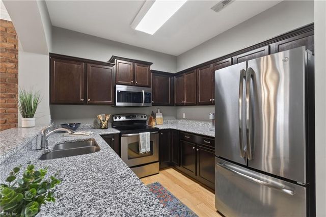 8175 Captains WAY, Norfolk, VA 23518