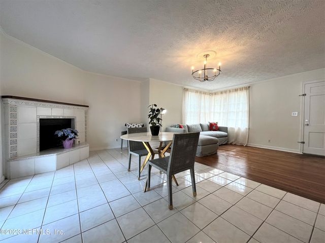 4233 COLONIAL Avenue, Jacksonville, FL 32210