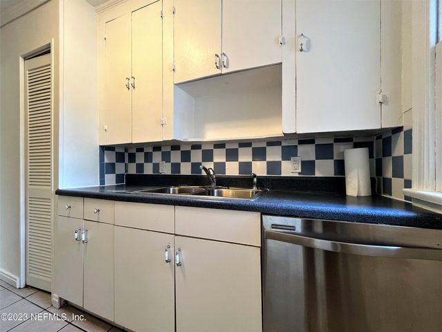 4233 COLONIAL Avenue, Jacksonville, FL 32210