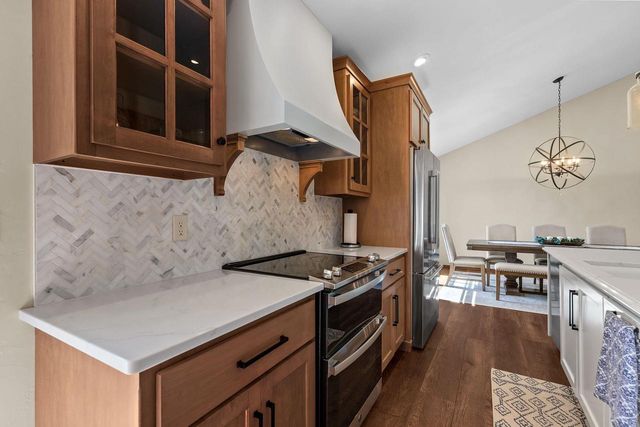3040 PARK LAWN COURT, Appleton, WI 54911
