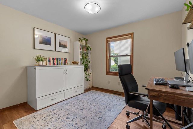 3040 PARK LAWN COURT, Appleton, WI 54911