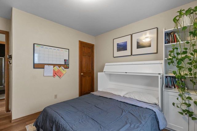 3040 PARK LAWN COURT, Appleton, WI 54911