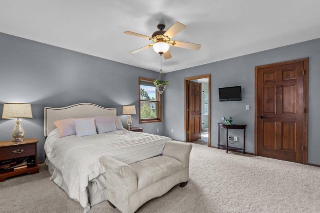 3040 PARK LAWN COURT, Appleton, WI 54911