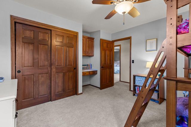 3040 PARK LAWN COURT, Appleton, WI 54911