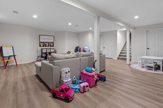 3040 PARK LAWN COURT, Appleton, WI 54911