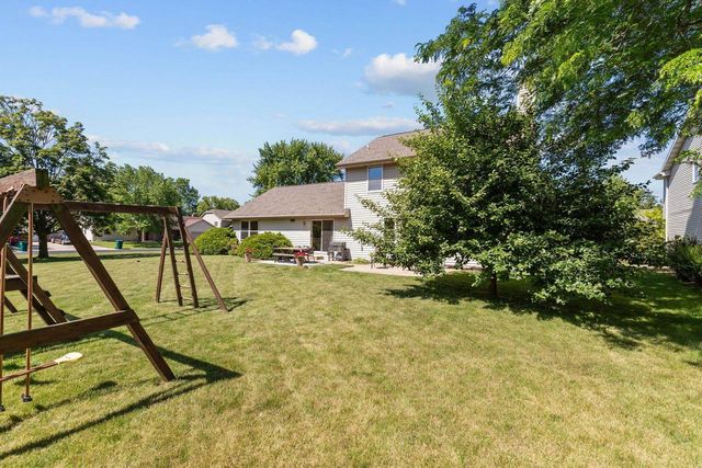 3040 PARK LAWN COURT, Appleton, WI 54911