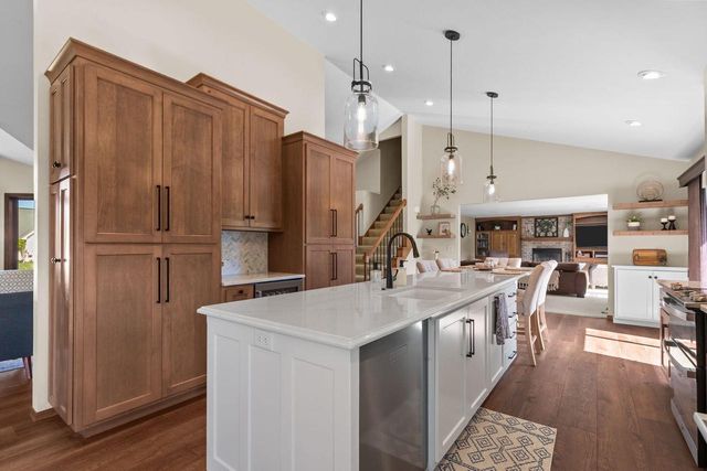 3040 PARK LAWN COURT, Appleton, WI 54911