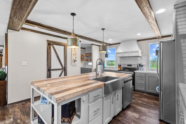 206 Scarlett Road, Weatherford, TX 76087