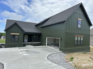 115 Crenshaw rd, Hartsville, TN 37074