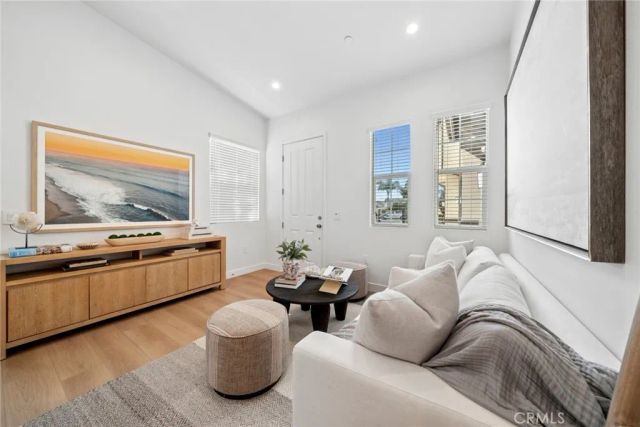 376 Hamilton St B103, Costa Mesa, CA 92627