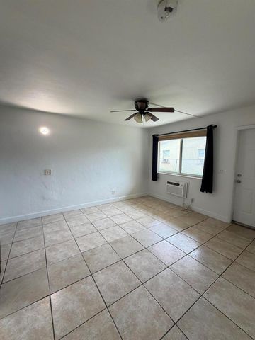 1124 NW 2ND Street 2, Fort Lauderdale, FL 33311