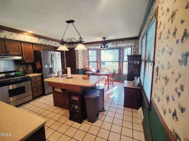 6416 Lakeway Drive, Raleigh, NC 27612