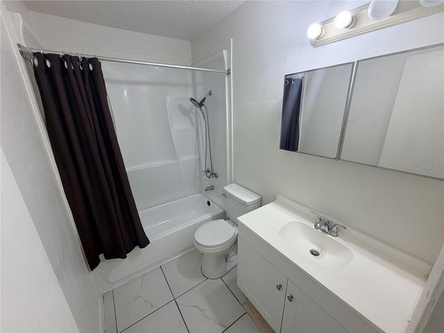2216 MAYFLOWER AVENUE, Apopka, FL 32703