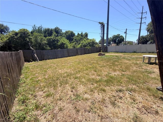 2216 MAYFLOWER AVENUE, Apopka, FL 32703