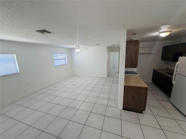 2216 MAYFLOWER AVENUE, Apopka, FL 32703
